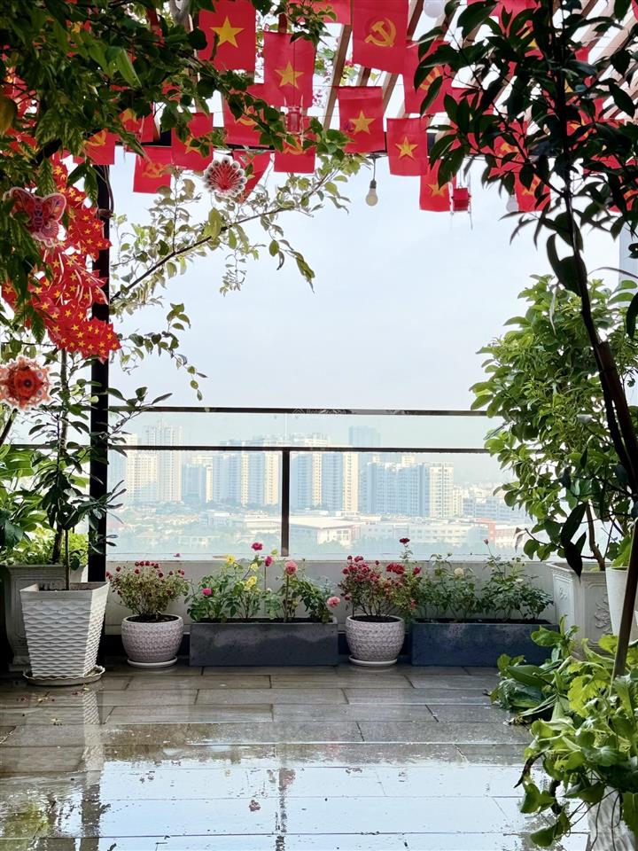 Căn hộ sân vườn, view trọn trung tâm, 80m2 thông thủy + 36m2 sân vườn, hàng hiếm