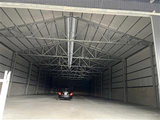 Cho thuê kho 900 m2, mới thuận tiện giao thông