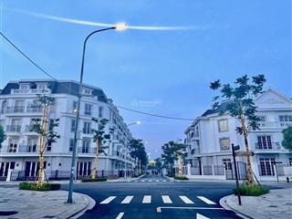 Bán gấp lke góc ban trắng dtich 106,5m / mt 20m xây 5 tầng kinh doanh siêu đỉnh