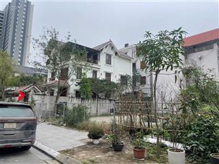 Bán gấp lô bt đơn lập dtich 247m2 / mt 12,5m, sát chung cư trung tâm trâu quỳ kd tốt