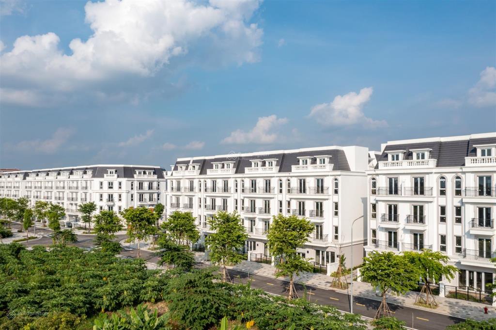 Cần bán gấp lô liền kề bán tím dt 75m / mt 5m xây 5 tầng đường 17m view hồ 10ha giá đầu tư