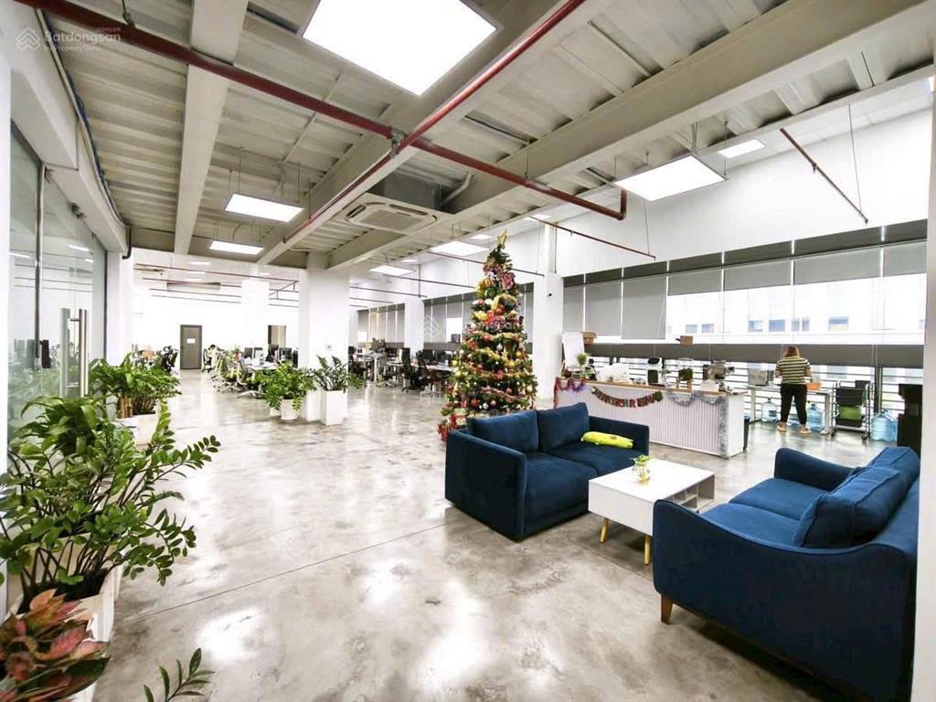 Cho thuê sàn văn phòng khu vip phú nhuận trần cao 5m