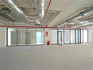 Cho thuê văn phòng bình thạnh ngay cầu thủ thiêm. 375m2