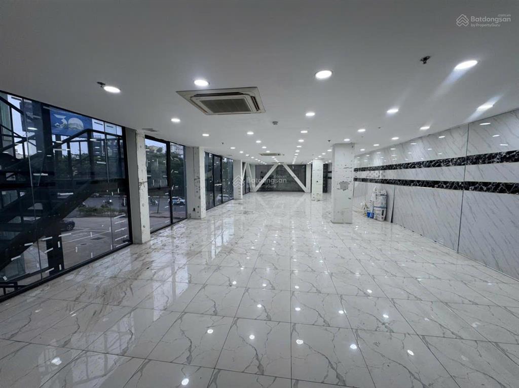 Cho thuê văn phòng ngay chân landmark 81