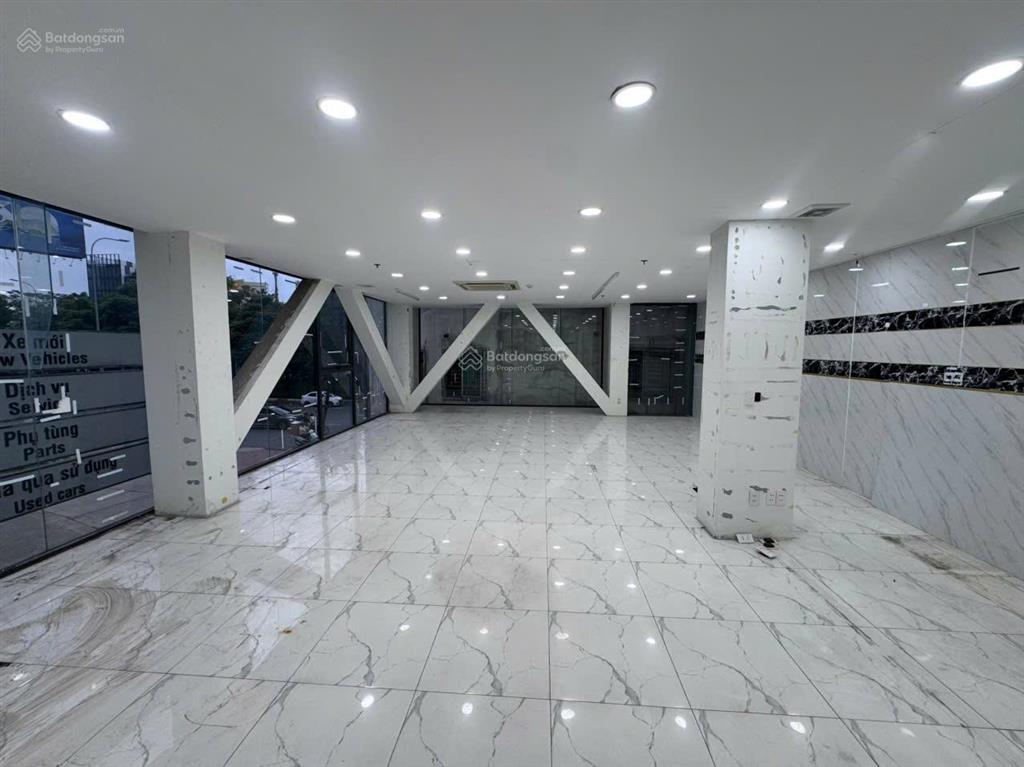 Cho thuê văn phòng ngay chân landmark 81