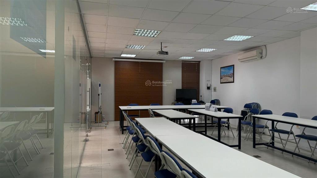 Cho thuê văn phòng 75m2 bình thạnh