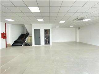 Cho thuê văn phòng 150m2 không cột tân bình