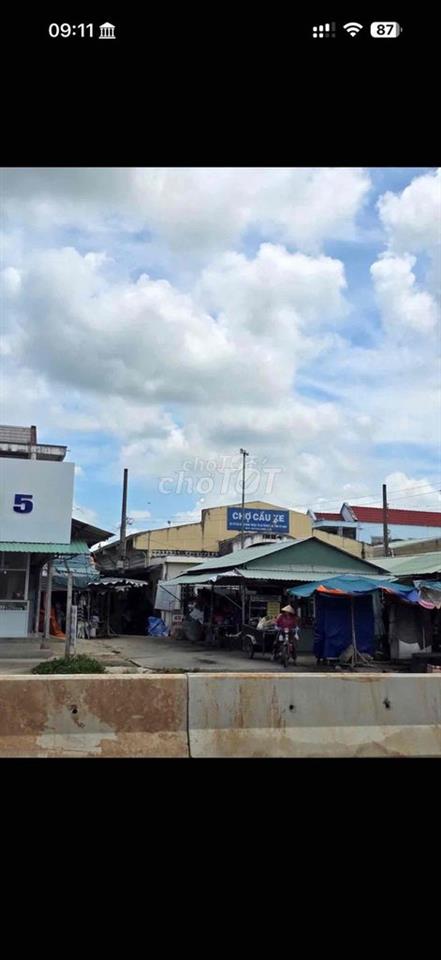 Chính chủ cần bán gấp lô đất đẹp vuông vức. hẻm ô tô đường thông.