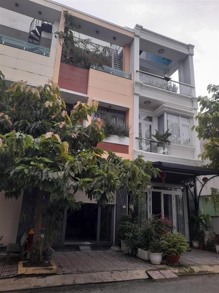 Hạ chào thêm 10% bán căn nhà phố đẹp giá tốt nhất còn lại trong kdc đồng bộ đẹp nhất tp dĩ an