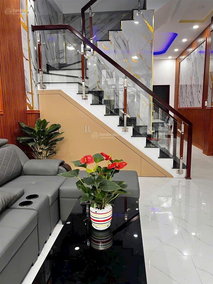 Bán căn nhà phố 1 trệt 1 lầu phường đông hòa mới tp hcm giá tốt