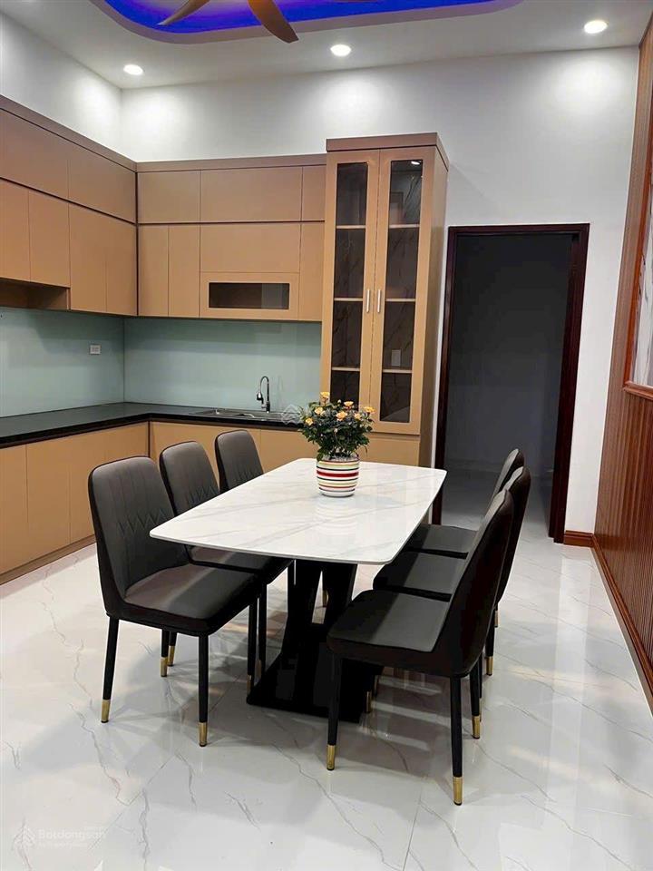 Bán căn nhà phố 1 trệt 1 lầu phường đông hòa mới tp hcm giá tốt
