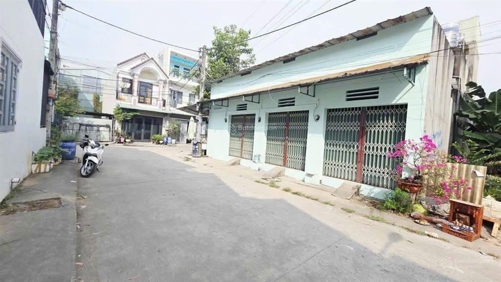 Hạ giá 200tr bán lô đất góc 2 mặt tiền thuộc phường đông hòa giá tốt . tặng 4 phòng trọ