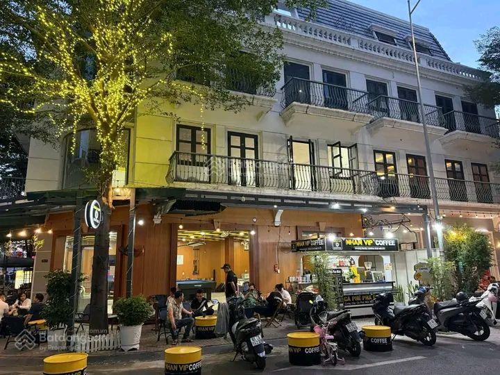 Bán căn shophouse góc 2mt vị trí đẹp đối diện 2 cụm chung cư charm 550 kinh doanh đắc địa
