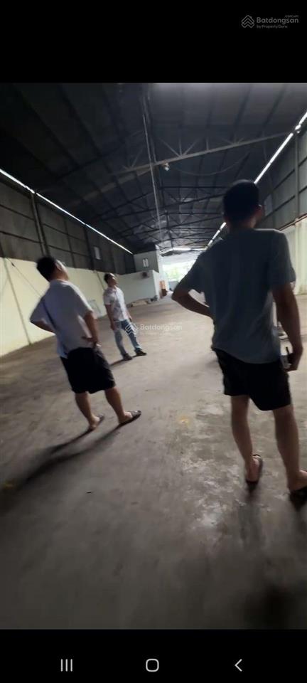 Bán 300m2 ngang 10m khu đông an tân đông hiệp tặng kho hàng