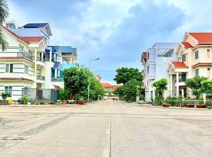 Bán lô đất 117m2 ngang 5m giá hời khu trung tâm hành chính dĩ an