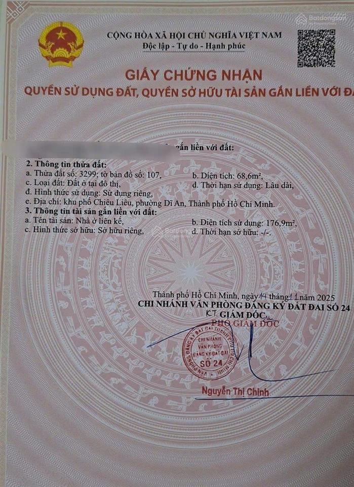 Bán căn nhà phố 1 trệt 2 lầu đẹp và giá tốt khu vực trung tâm tp dĩ an