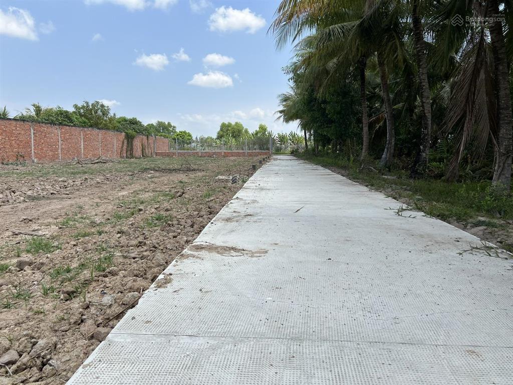 Đất mặt tiền đường dal. gần đh trà vinh. giá chỉ 210 triệu. phù hợp ở và đầu tư