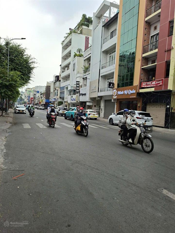 Bán nhà mặt tiền trần hưng đạo ngay chợ soái kình lâm quận 5 (8x21m) 6 lầu chỉ 58 tỷ