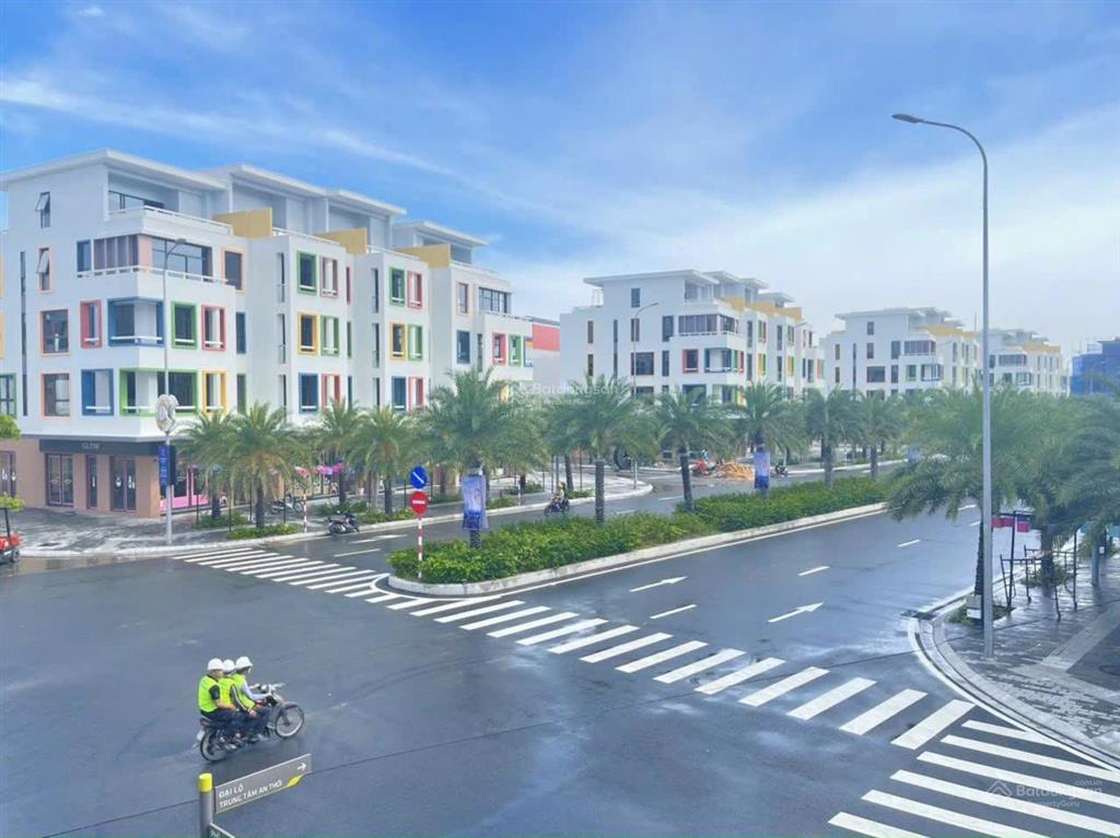 Bán khách sạn meyhomes phú quốc 2 mặt tiền, view biển, giá gốc 33 tỷ, giảm sâu còn 27,2 tỷ