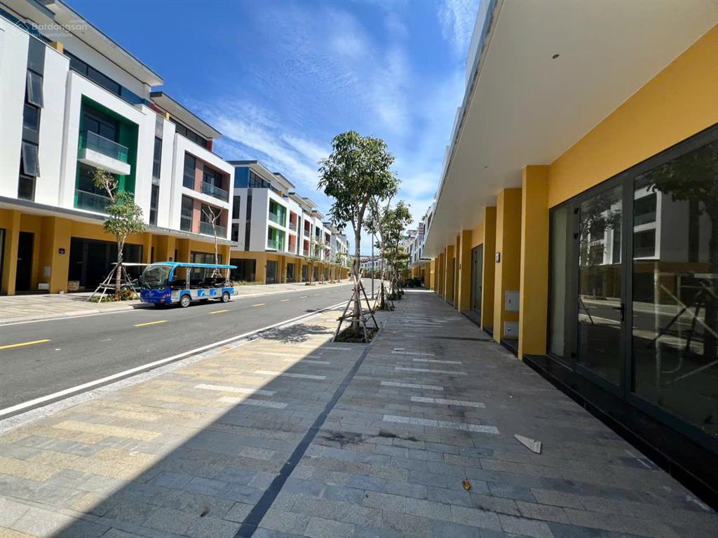 Căn shophouse meyhomes giá cắt lỗ 6,7 tỷ nhận nhà ngay