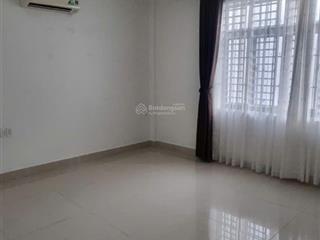 Bán gấp nhà phố kdc 13e intreco nằm sau trường đại học văn hiến.5x20 gồm 1tr 3lau.giá 7ty5