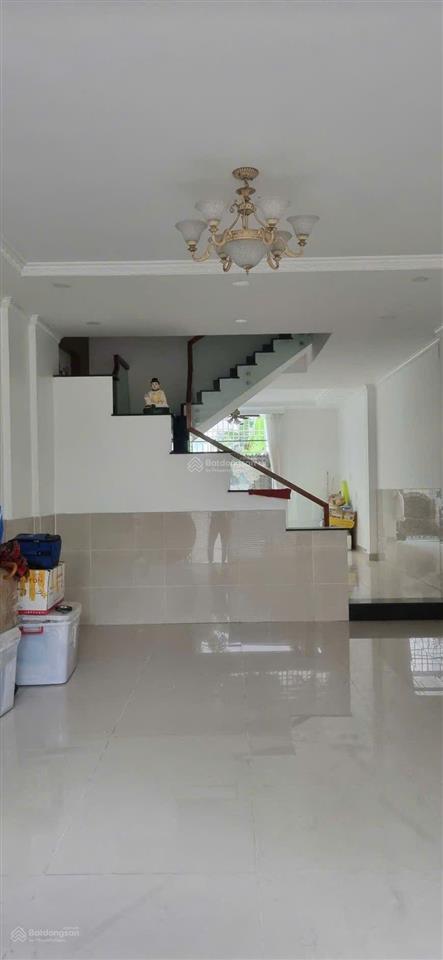 Bán gấp nhà phố kdc 13e intreco nằm sau trường đại học văn hiến. 5x20 gồm 1tr 3lầu. giá 7tỷ5