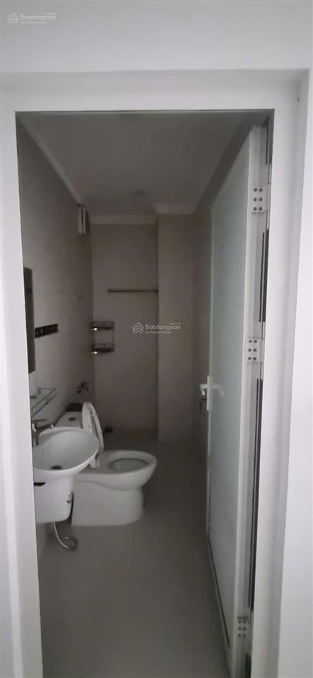 Bán gấp nhà phố kdc 13e intreco nằm sau trường đại học văn hiến. 5x20 gồm 1tr 3lầu. giá 7tỷ5
