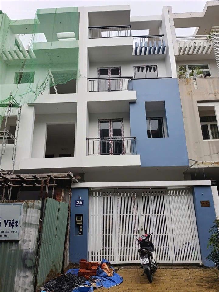 Bán nhà mặt tiền đường chính (rộng 25m) kdc 13e intresco, phong phú, bình chánh. 5x20 lầu. giá 9tỷ8