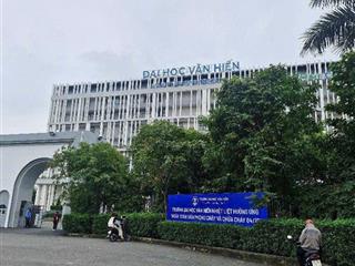 Bán gấp lô đất đường 40m kdc 13e intresco đối diện trường đại học văn hiến. 7x20m sổ đỏ. giá 8,5 ỷ