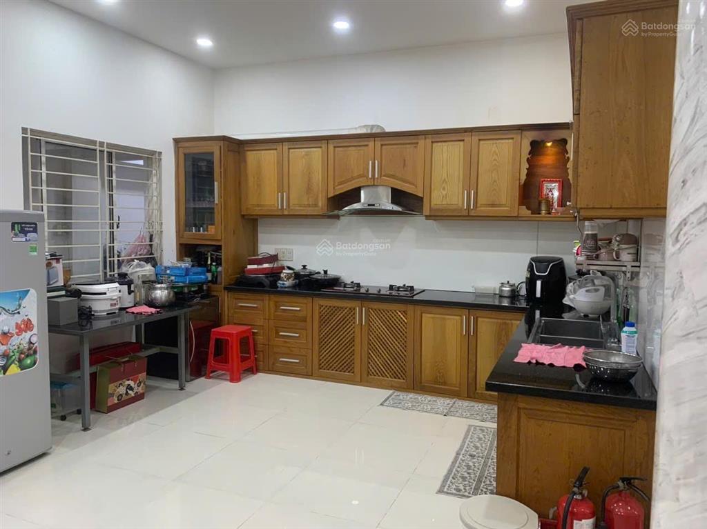 Bán gấp nhà phố đối diện chung cư kdc conic 13b. diện tích 7x20m 1tr 2l áp mái. giá 11 tỷ