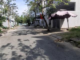 Bán gấp lô đất nhà phố kdc conic 13b mặt tiền nguyễn văn linh.6x18 sổ hồng.giá 7ty1