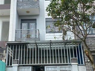 Bán gấp nhà phô kdc 13c green life mặt tiền nguyễn văn linh. 5x17 gồm 1tr 3lầu. giá 7tỷ3