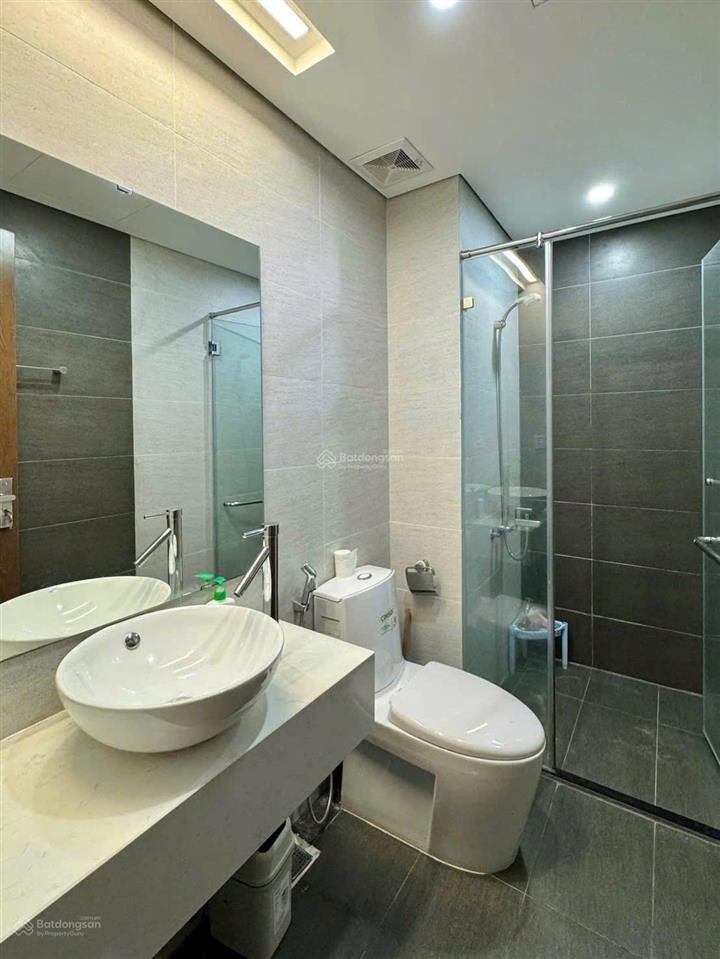 Cho thuê căn hộ cao cấp hud building nha trang ngay biển  full nội thất cao cấp