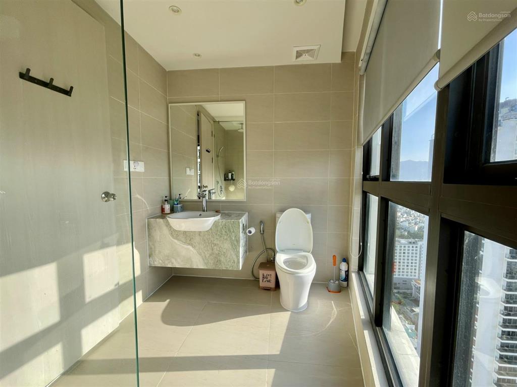Sổ hồng lâu dài căn góc 2pn gold coast nha trang tòa nam tầng cao view biển