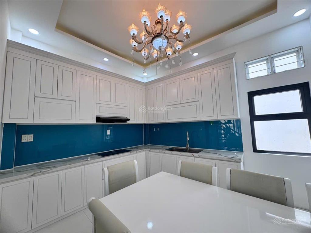 Nhà hiện đại 4 tầng sổ hoàn công đường thuỷ xưởng ngay siêu thị lotte mart nha trang cách biển 2km