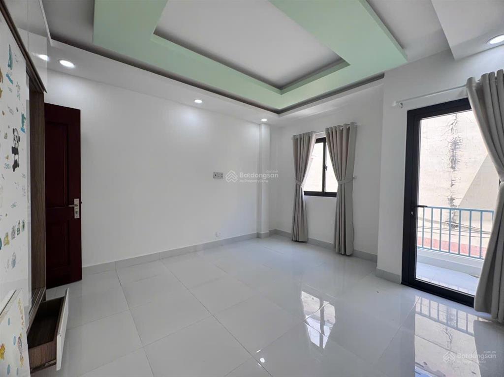 Nhà hiện đại 4 tầng sổ hoàn công đường thuỷ xưởng ngay siêu thị lotte mart nha trang cách biển 2km