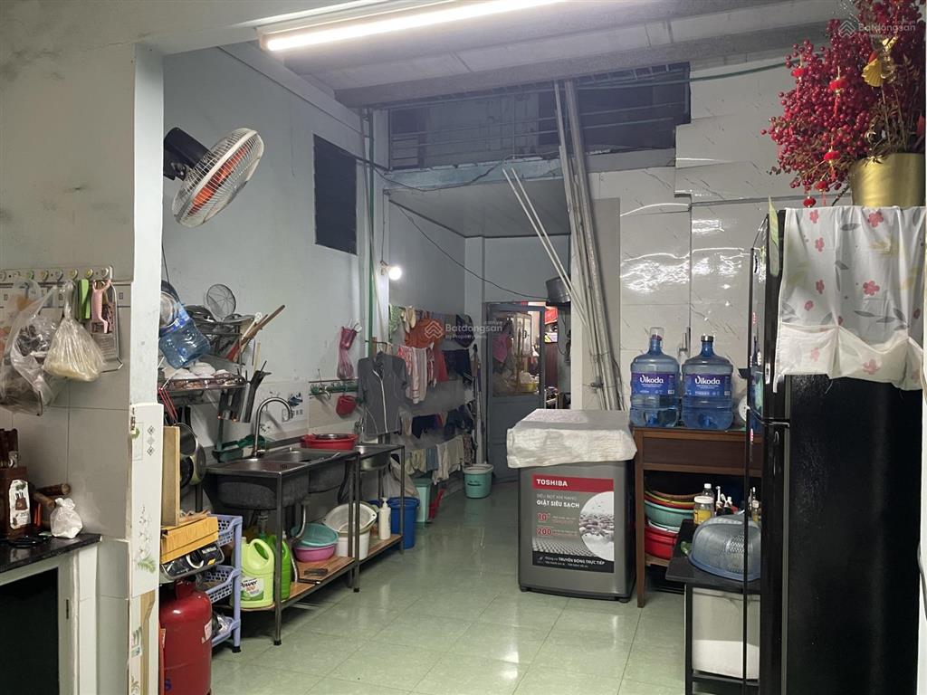 Nhà mặt tiền trương định tt nha trang  thuận tiện kinh doanh  cách bãi tắm biển 5p