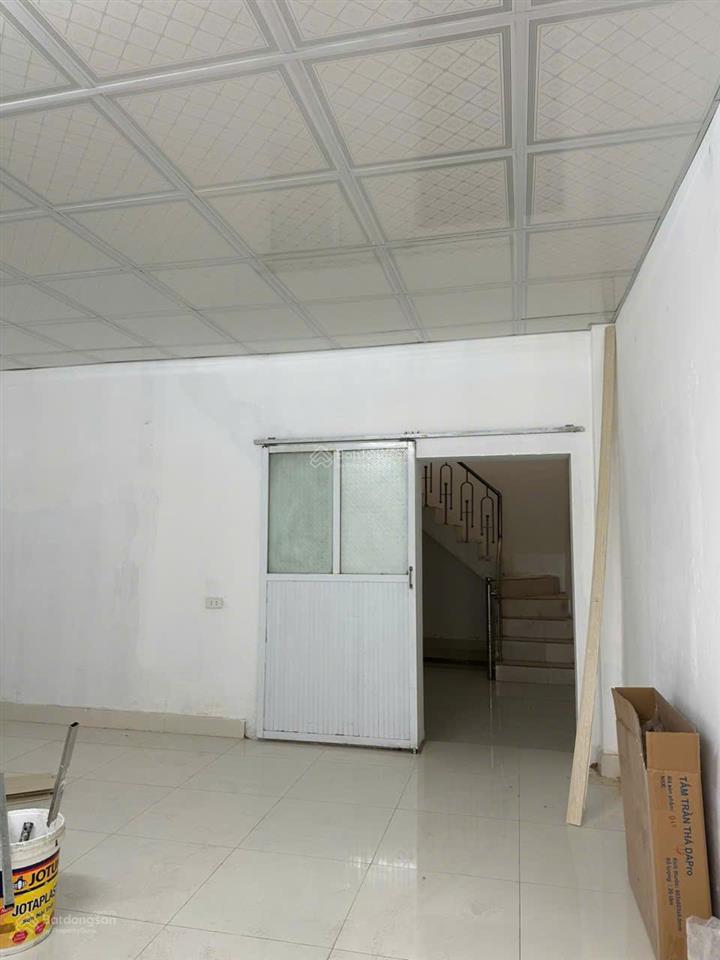 Chính chủ cho thuê văn phòng nguyên căn 60m2, điện nước riêng, ngõ 214 ngách 55  nguyễn xiển, hn