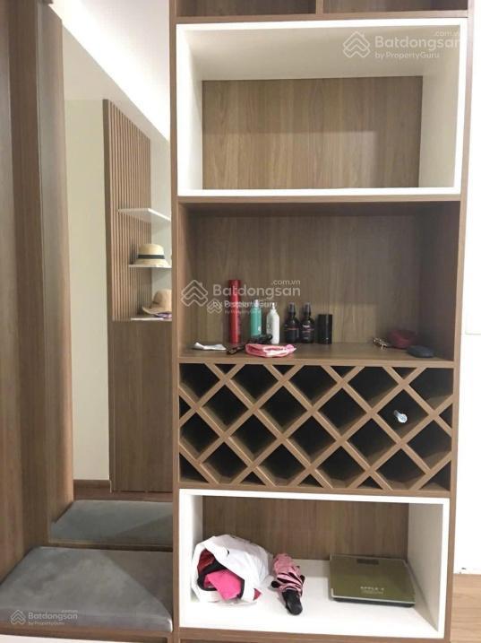Chính chủ cho thuê căn hộ 2pn full đồ cao cấp. tại 31 lê văn lương.  0976 196 ***.