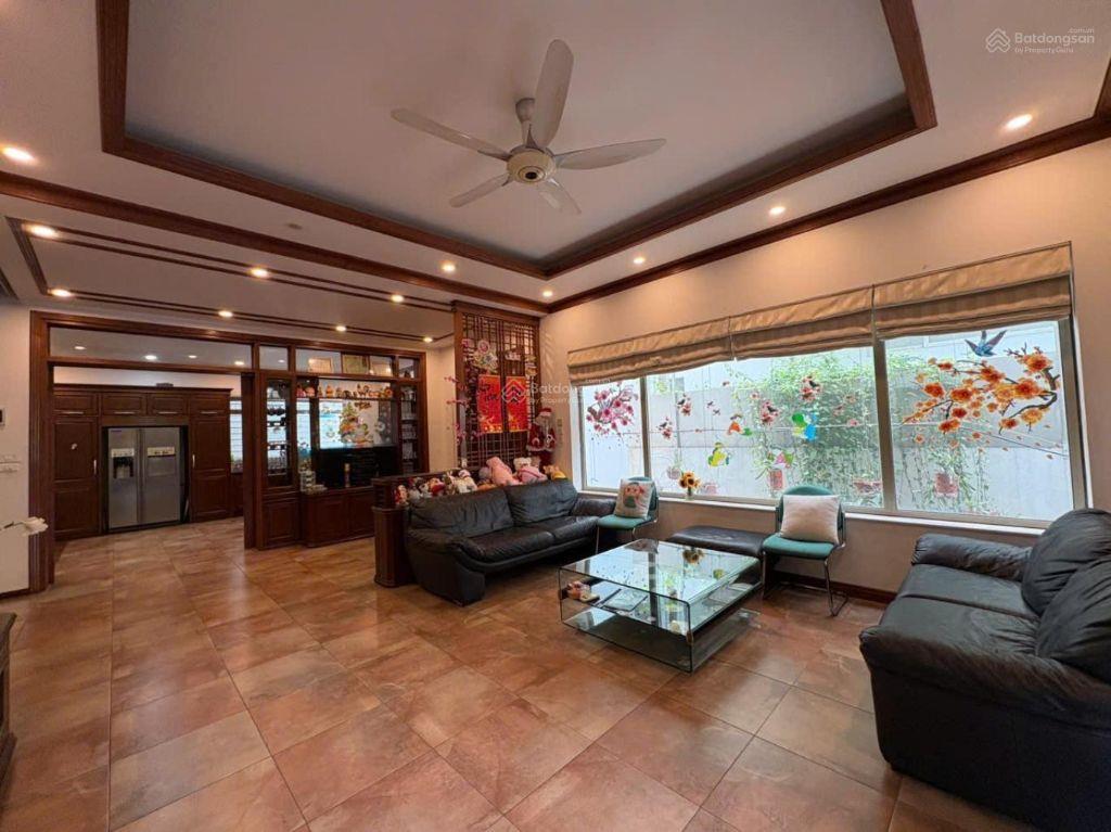 Bán biệt thự c37 Băc Hà, kdt Phùng Khoang, Tố hữu DT 145m2 x 4T giá rẻ cần bán gấp!
