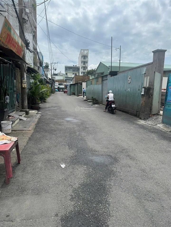 Bán lô đất lớn hẻm xe contener, xe tải lớn, phù hợp xây toà nhà văn phòng hoặc căn hộ cho thuê.
