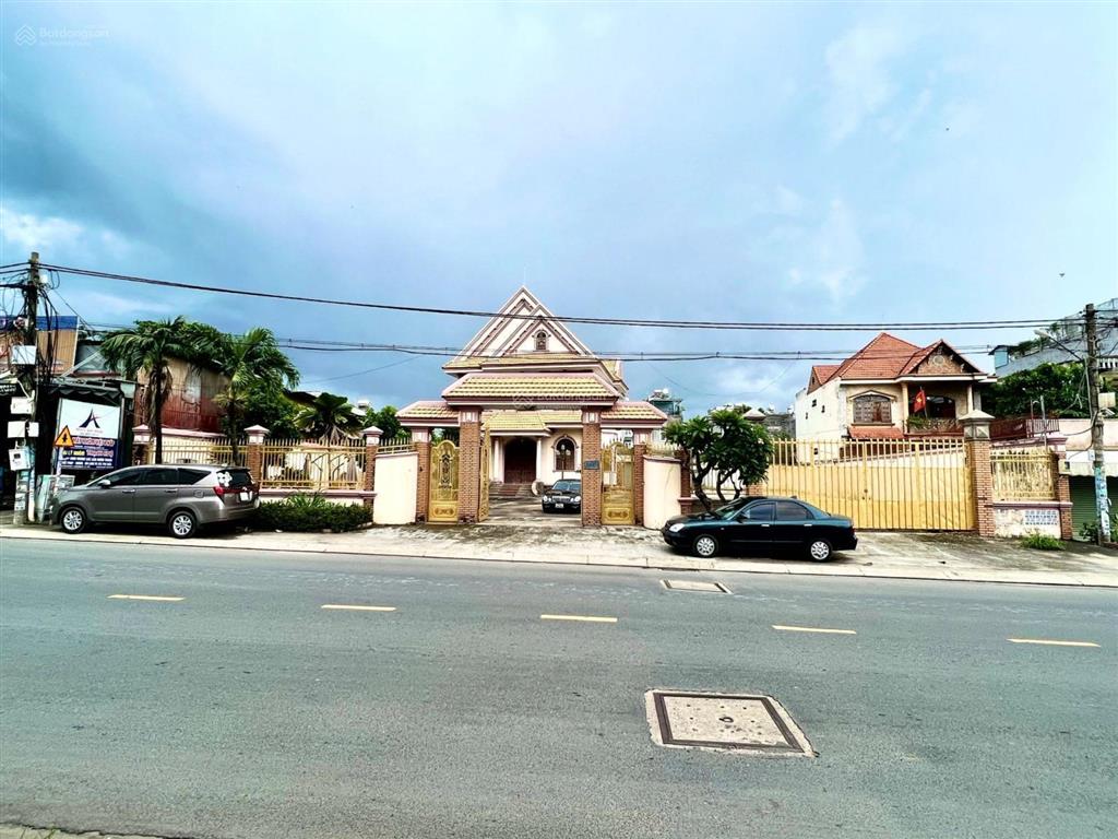 Bán nhà đất mặt tiền đường hoàng hữu nam kế bên sân golf vuông vắn cực đẹp, dt 1600m2 full thổ cư