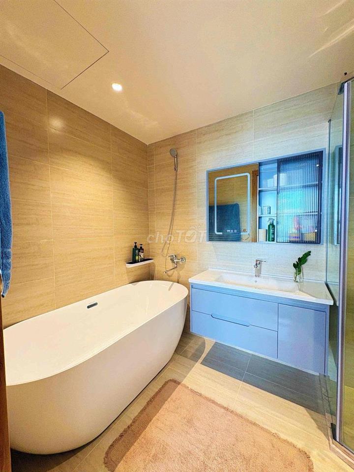 Cần cho thuê căn góc view sông 3pn panoma2