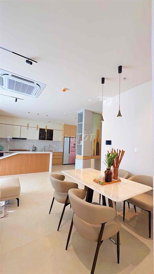 Cần cho thuê căn góc view sông 3pn panoma2