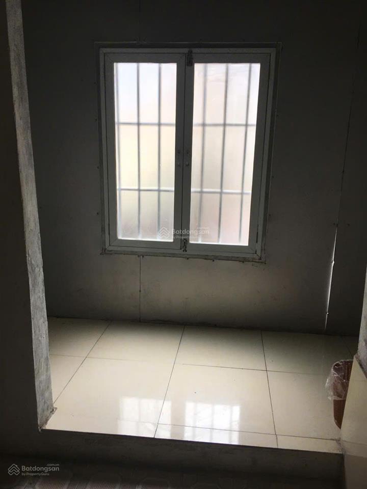 Cho thuê căn hộ tập thể tầng 2 ngõ hương viên, hai bà trưng 40m2 khép kín, đủ đồ, gần hồ, ở ngay