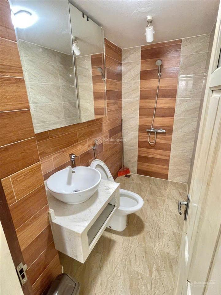 Cho thuê nhà mặt phố an dương tây hồ 60m2 x 6 tầng có thang máy, 6pn, ở kết hợp văn phòng