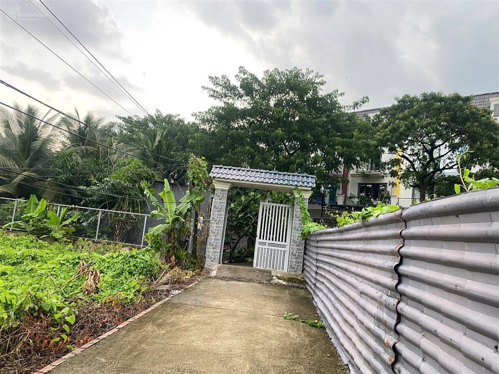Chuyển nhượng 4226m2 khu phố ích thạnh