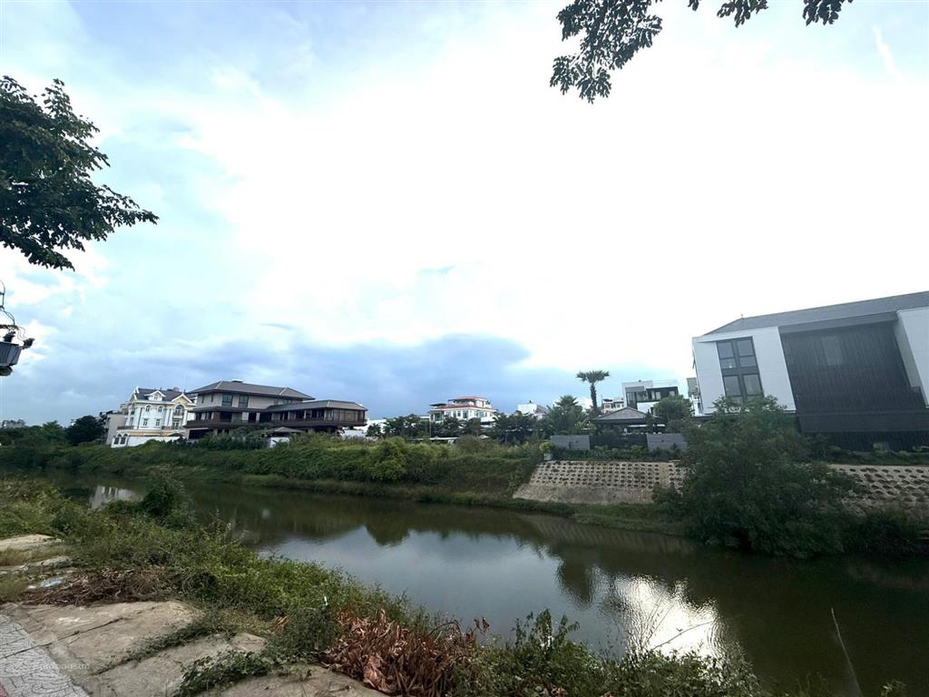 Bán đất biệt thự liền kề đường giáng hương 3, 900m2, view kênh, khu euro village 2, hòa xuân