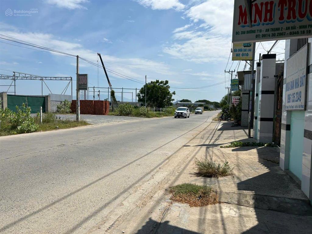 Bán căn nhà thế đất "túi tài lộc"  mặt tiền 17m, nở hậu 22m