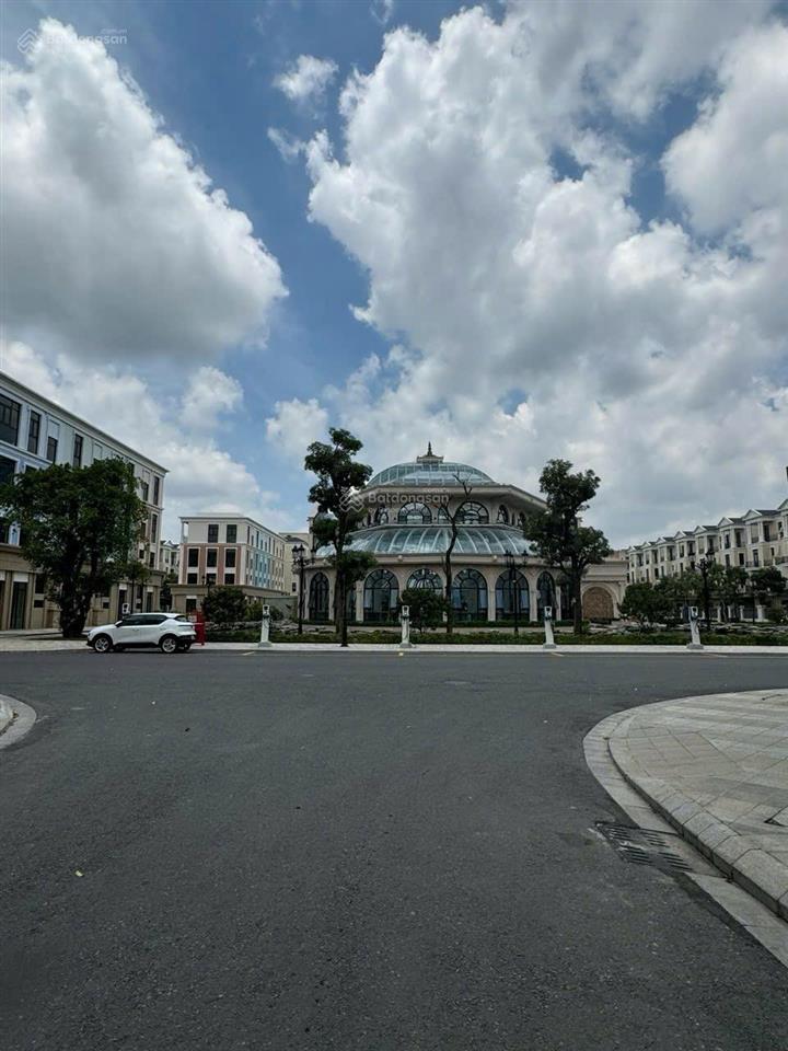 Bán liền kề đảo dừa 3 đầu dãy view công viên bể bơi siêu đẹp còn vay dài hạn miễn lãi gốc